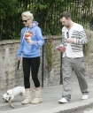 Sarah_Harding_walking_with_her_dog_and_Tom_25_05_09_28929.jpg