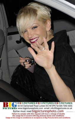 Sarah_leaving_Mayfair_Hotel_250309_282729.jpg