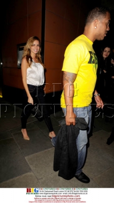 Nadine_and_Jason_leaving_Zuma_restaurant_120409_28429.jpg