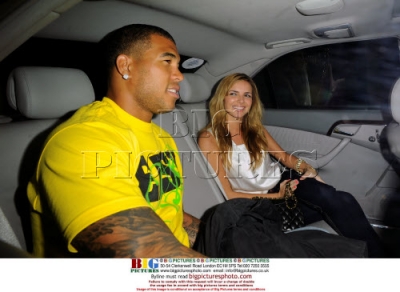 Nadine_and_Jason_leaving_Zuma_restaurant_120409_28729.jpg