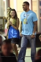 Имя файла=Nadine_and_Jason_shopping_in_Miami_040109_283929.jpg
Размер файла=748КБ
Размеры=1607x2400
Дата=Апр 01, 2012 Nadine_and_Jason_shopping_in_Miami_040109_283929.jpg