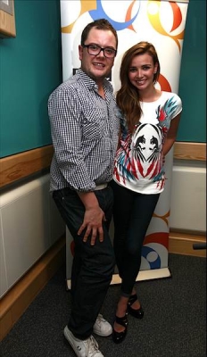 Nadine_Coyle_and_Alan_Carr_at_Radio_2_Great_British_Songbook_281209_28329.jpg
