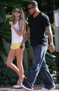 Nadine_Coyle_hails_a_taxi_060109_282629.jpg