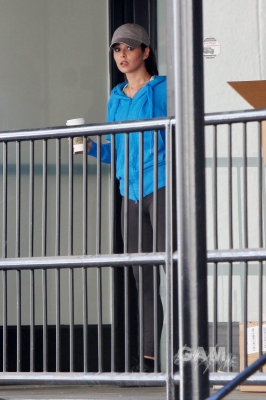 Cheryl_Cole_outside_a_dance_studio_in_LA_28_03_12_28129.jpg