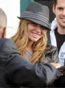 Имя файла=Nadine_Coyle_leaving_her_home_180209_28629.jpg
Размер файла=23КБ
Размеры=346x464
Дата=Апр 03, 2012 Nadine_Coyle_leaving_her_home_180209_28629.jpg