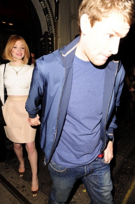Nicola_and_her_boyfriend_leaving_Nobu_after_romantic_meal_140209_281929.jpg