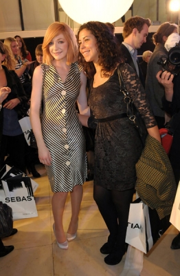 Nicola_at_House_of_Holland_fashion_show2C_LFW_24_02_09_281129.jpg