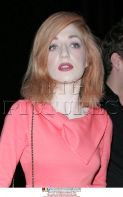 Nicola_leaving_Mayfair_hotel_going_to_Bungalow_82C_17_06_09_283629.jpg