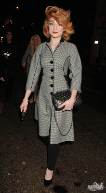 Nicola_leaving_the_restaurant__San_Carlo__in_Liverpool_12_2009_281429.jpg