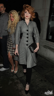 Nicola_leaving_the_restaurant__San_Carlo__in_Liverpool_12_2009_28229.jpg