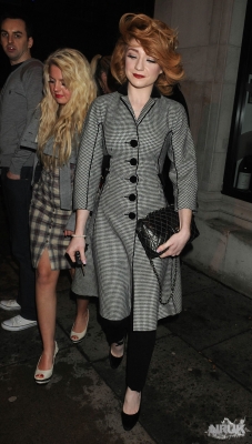 Nicola_leaving_the_restaurant__San_Carlo__in_Liverpool_12_2009_28329.jpg