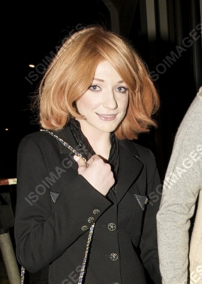 Nicola_Roberts_and_boyfriend_leaving_Nobu_210209_28129.jpg