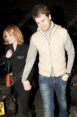 Nicola_Roberts_and_boyfriend_leaving_Nobu_210209_28929.jpg