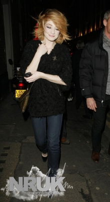 Nicola_Roberts_arriving_at_the_Ivy_club_15_12_09_28429.jpg