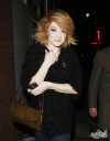 Nicola_Roberts_arriving_at_the_Ivy_club_15_12_09_281029.jpg