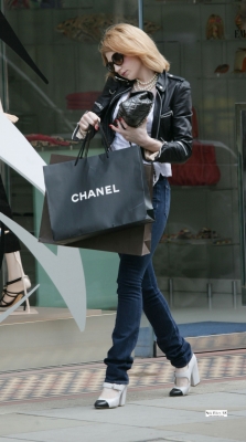 Nicola_Roberts_in_Sloane_Street_26_06_09_28229.jpg