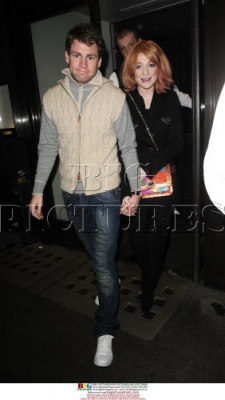 Nicola_Roberts_leaving_Cecconi_s_Restaurant_20_02_09_28329.jpg
