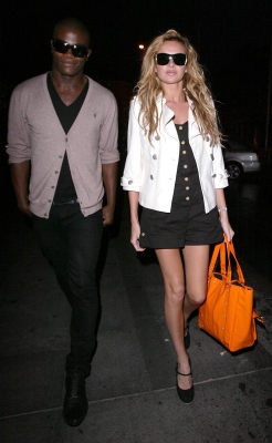 Nadine_and_Nicola_returning_to_hotel_after_night_out_290508_28629.jpg