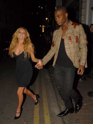 Nadine_Coyle_at_the_24_Club_with_new_man_02022008_281829.jpg