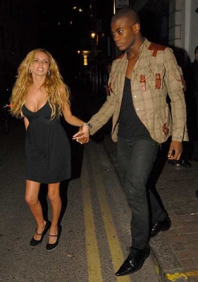 Nadine_Coyle_at_the_24_Club_with_new_man_02022008_281929.jpg