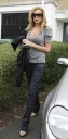 Nadine_Coyle_leaving_her_house_20_03_2008_28729.jpg