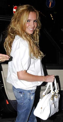 Nadine_Coyle2C_leaving_the_Wolseley_restaurant2C_London_31012008_28829.jpg