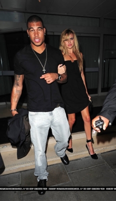Nadine_and_Jason_arriving_at_the_Sanderson_Hotel_211008_282929.jpg