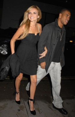 Nadine_and_Jason_arriving_at_the_Sanderson_Hotel_211008_284429.jpg