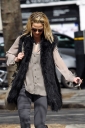Sarah_Harding_leaving_her_home_04_04_12_281529.jpg