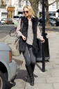 Sarah_Harding_leaving_her_home_04_04_12_281629.jpg