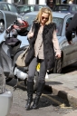 Sarah_Harding_leaving_her_home_04_04_12_282529.jpg