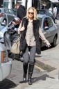 Sarah_Harding_leaving_her_home_04_04_12_282729.jpg