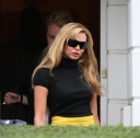 Nadine_Coyle_leaving_her_home_with_her_new_man_06_09_08_28429.jpg
