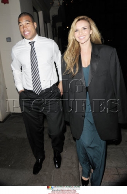 Nadine_Coyle_leaving_Nobu_and_arriving_at_Mayfair_Hotel_21_11_08_281129.jpg