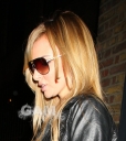 Nadine_and_Cheryl_leaving_a_studio_in_London_05_11_08_282229.jpg