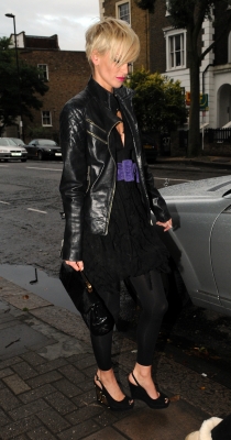 Nadine2C_Nicola_and_Sarah_go_out_to_Shoreditch_House_05_09_08_282629.jpg