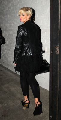 Nadine2C_Nicola_and_Sarah_go_out_to_Shoreditch_House_05_09_08_283029.jpg