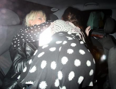 Nadine2C_Nicola_and_Sarah_go_out_to_Shoreditch_House_05_09_08_283329.jpg