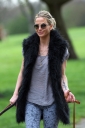 Sarah_Harding_walking_her_dogs_06_04_12_28529.jpg