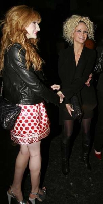 Sarah_and_Nicola_leaving_Nobu_and_Mahiki_01_03_08_286429.jpg