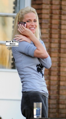 Sarah_Harding_taking_pictures_of_herself2C_London_09_11_08_28329.jpg
