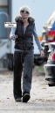 Sarah_Harding_taking_pictures_of_herself2C_London_09_11_08_282229.jpg