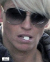 Sarah_Harding_taking_pictures_of_herself2C_London_09_11_08_282829.jpg
