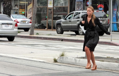 Kimberley_Walsh_shopping_on_Melrose_Avenue2C_Hollywood_19_02_08_286429.jpg