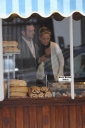 Sarah_and_Tom_shopping_at_a_Green_Grocer_21_04_08_28429.jpg