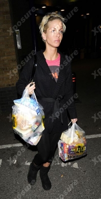 Sarah_Harding_shopping_at_Morrisons_22_10_08_28929.jpg