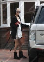 Sarah_and_Tom_leaving_their_house_13_07_08_28629.jpg