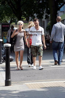 Sarah_and_Tommy_keep_cool_in_Hampstead_28_07_08_281229.jpg