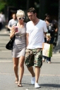 Sarah_and_Tommy_keep_cool_in_Hampstead_28_07_08_282329.jpg