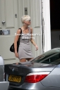 Sarah_Harding_leaving_a_tanning_studio_28_07_08_28329.jpg